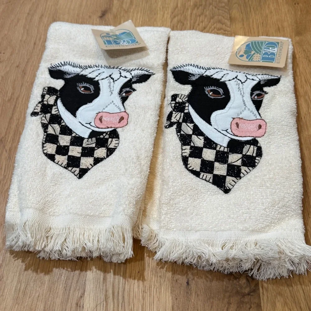 SEARS B&D Kitchenworks Cow Embroidered Kitchen Towels Set of 2 Cream Fringed New